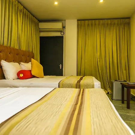 Oak Ray City Hotel Kandy Exterior foto